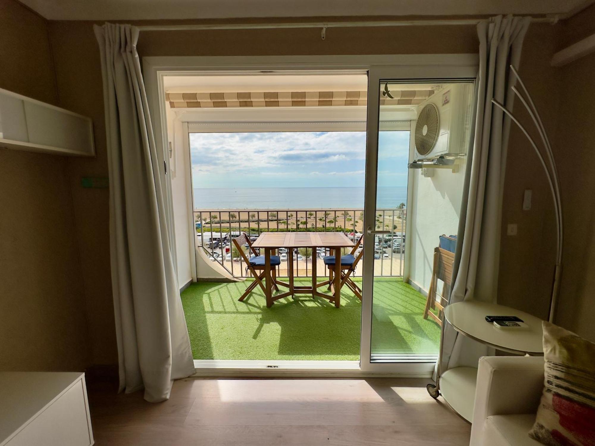 Vistas Frontales Al Mar Apartment Empuriabrava Luaran gambar